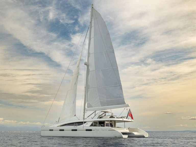 Matrix Yachts KINGS RANSOM in Naples on SamBoat