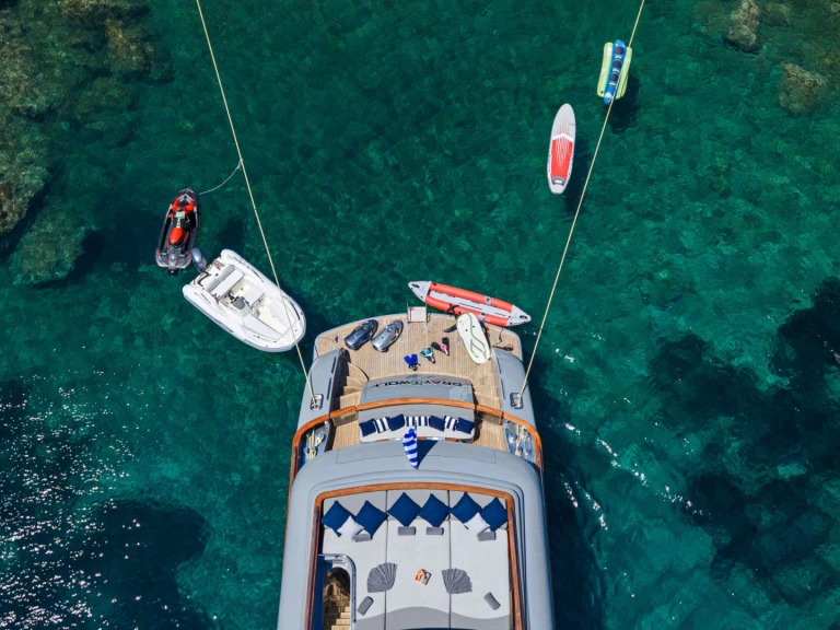 Bareboat Rental Luxury Yacht Maiora with a boat licence