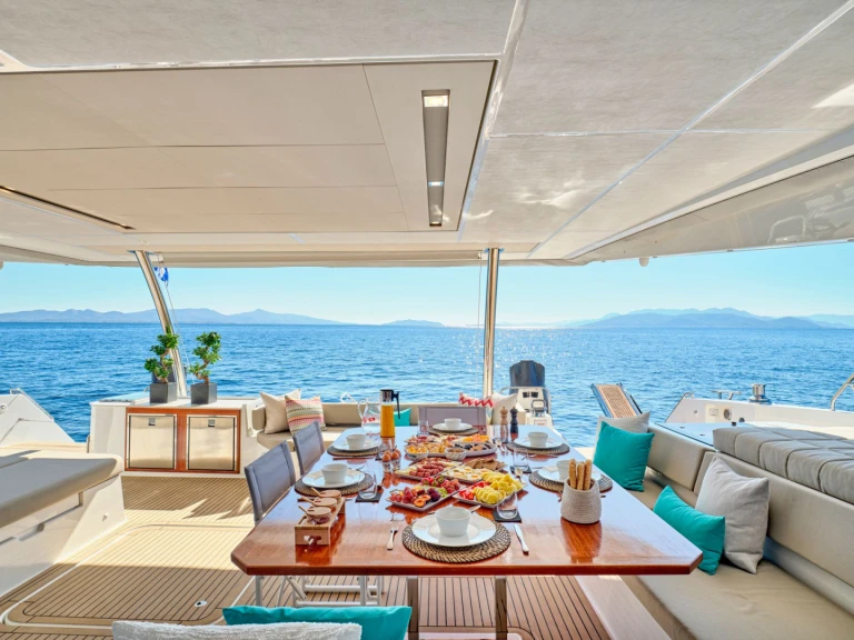 Yacht charter Athens cheap SUNMOON