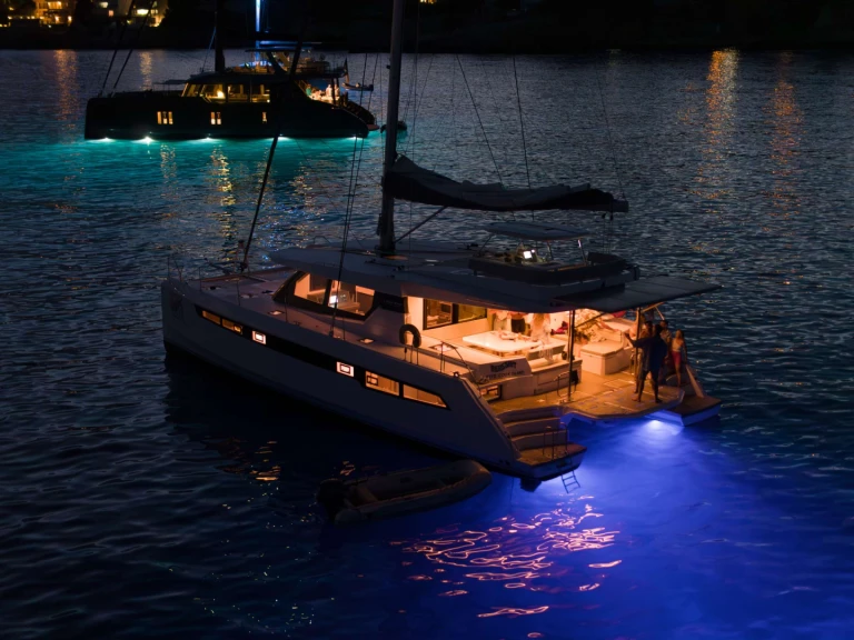 Bareboat Rental Luxury Yacht Leopard with a boat licence