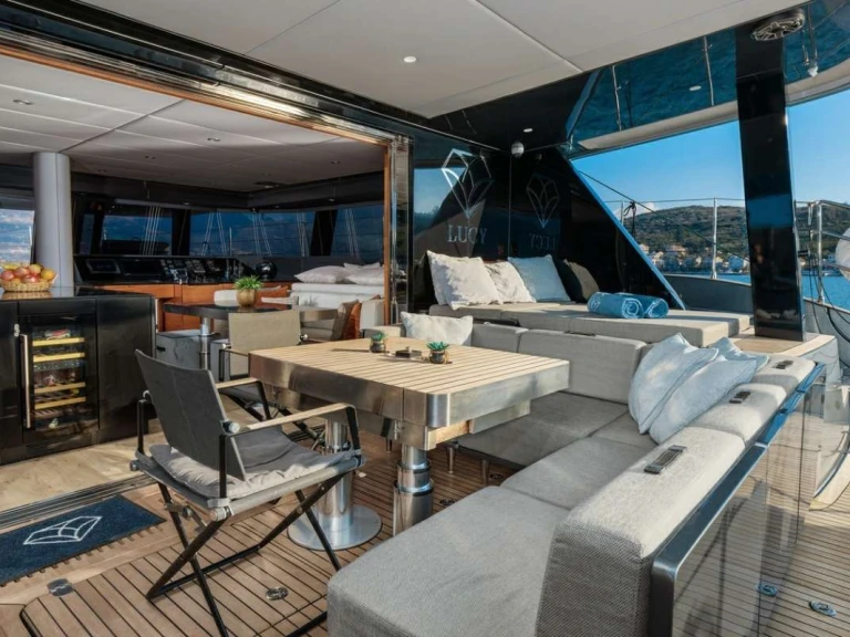 Boat rental Sunreef LUCY in French Riviera on Samboat