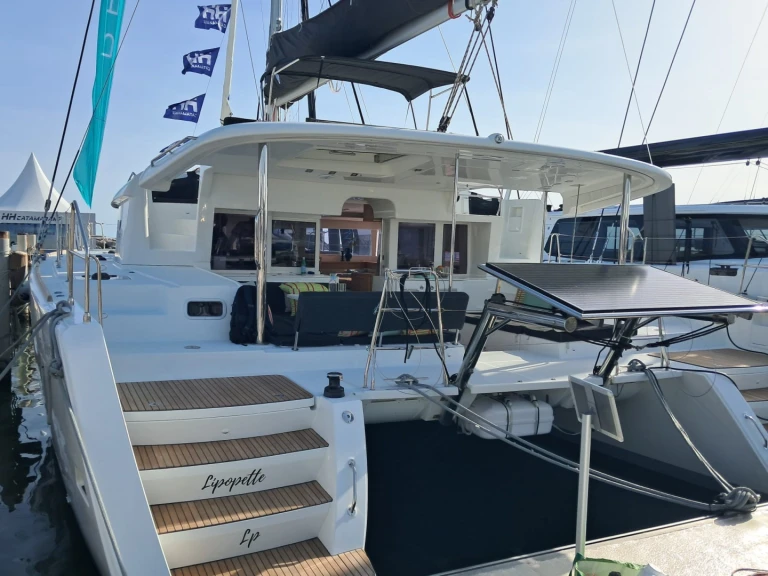 Catamaran rental with or without captain Lagoon Marseille