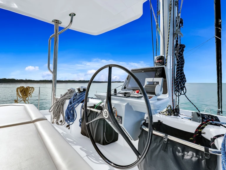 Rent a Aquila Aquila 50 Sail Capo d'Orlando