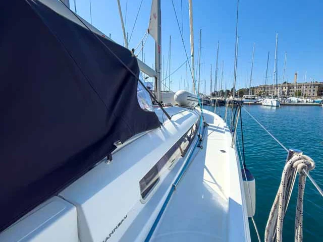 Jeanneau Sun Odyssey 440 in Pula on SamBoat