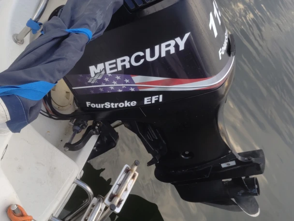 Bareboat Rental Motorboat Quicksilver with a boat licence