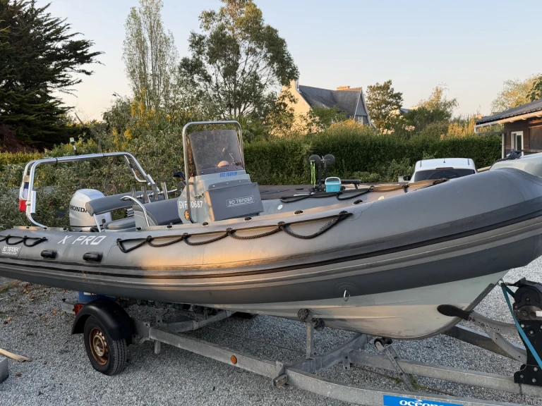 Bareboat Rental Motorboat 3D Tender with a boat licence