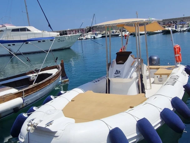 Bareboat Rental RIB SUNRISE 7 with a boat licence