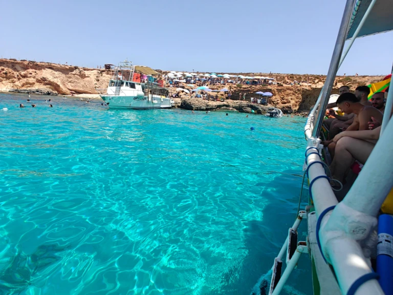 Bareboat Rental Motorboat Custom with a boat licence