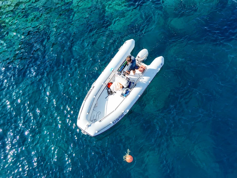RIB rental in Le Brusc - sportis Mc4700
