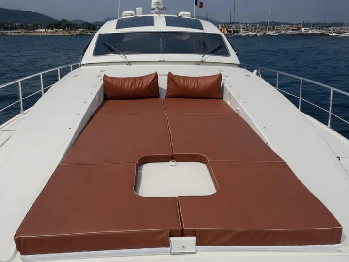 Luxury Yacht rental with or without captain Leopard Saint-Tropez