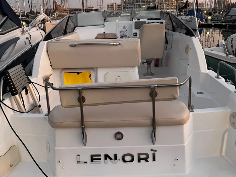 Motorboat rental in Provincia di Rimini - Bayliner Bayliner 2650 Cierra