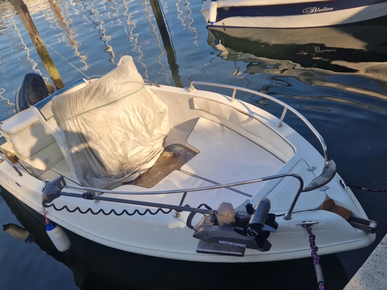 Bluline Bluline 19 Ft Open charter bareboat or captained in  San Giorgio di Nogaro