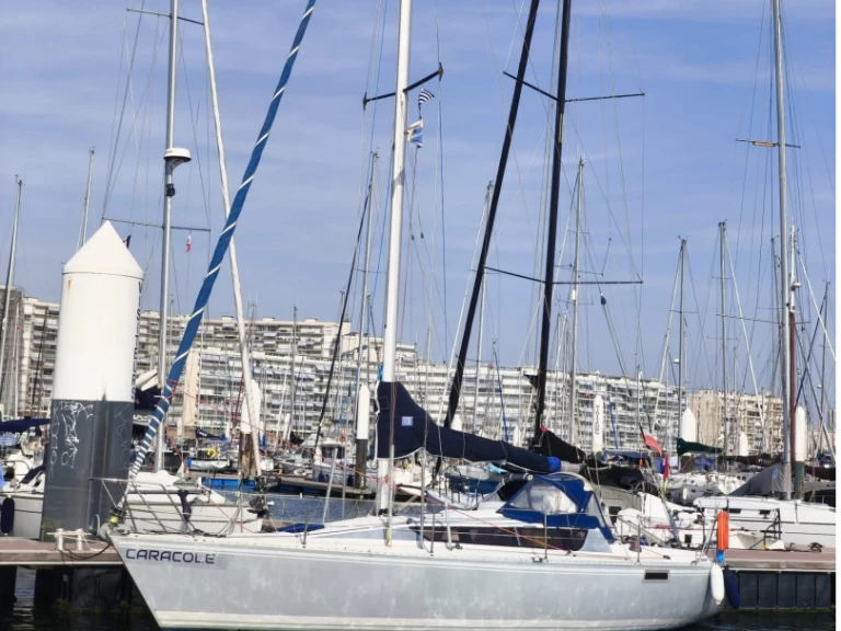 Kirie Feeling 920 GT charter bareboat or captained in  Le Havre