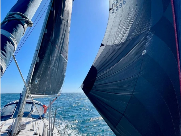 Yacht charter Le Havre cheap Feeling 920 GT