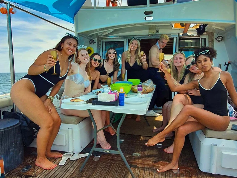 Rent a Dan's Boat 46ft Lisbon