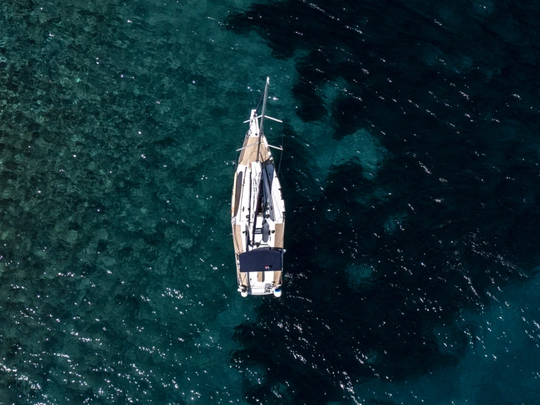 Sailboat rental with or without captain Val Hvar