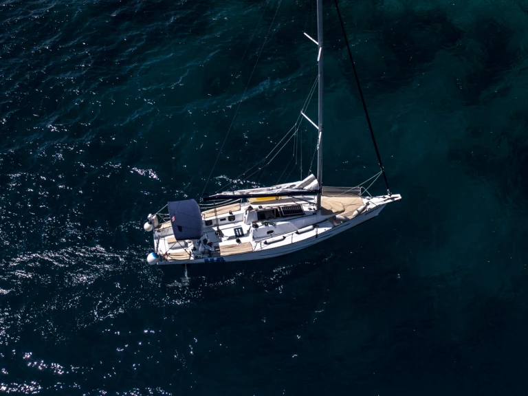 Bareboat Rental Sailboat Val with a boat licence