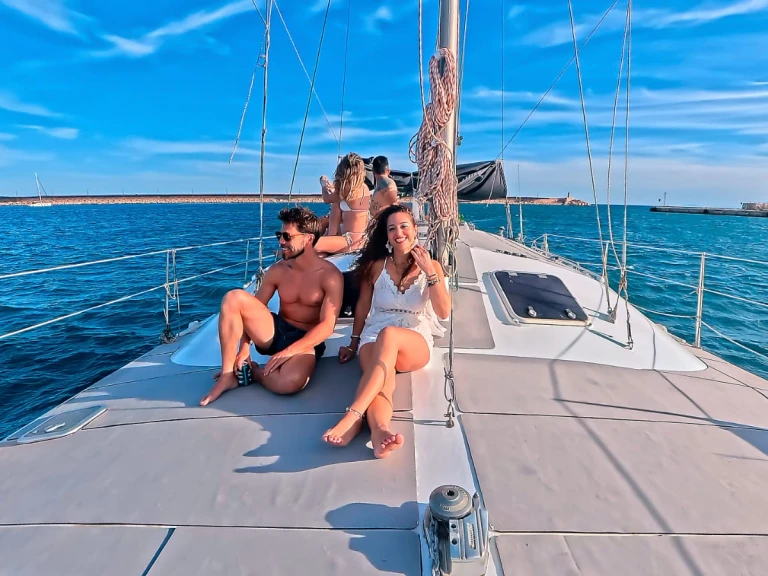 PEDRET ARNERO ENRIQUE CATAMARÁN charter bareboat or captained in  Torrevieja