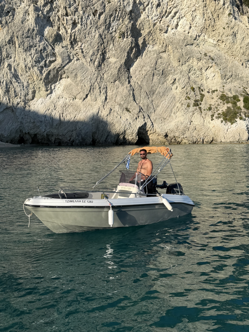 Yacht charter Laganas cheap Bluewater 480