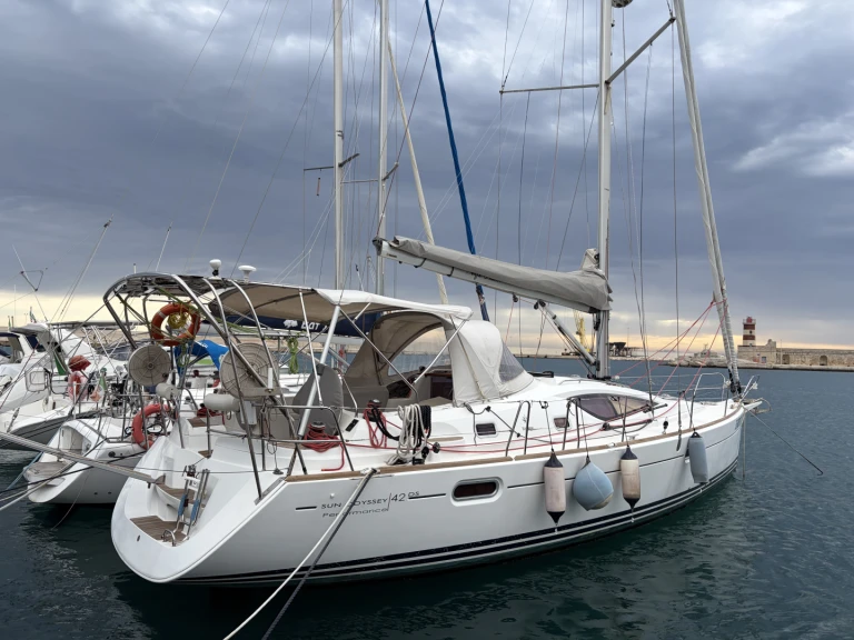 Sailboat rental in Porto Monopoli - Jeanneau Sun odissey 42 DS Performance 