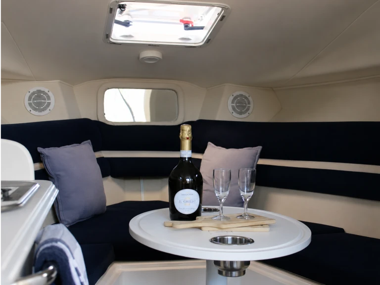 Motorboat rental with or without captain Saver Roosteren