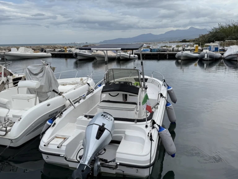 Boat rental Ranieri Voyager 19 S in Termini Imerese on Samboat