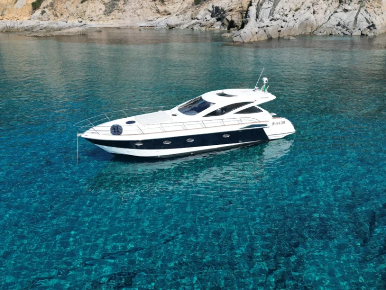 Motorboat rental with or without captain Giorgi Villasimius