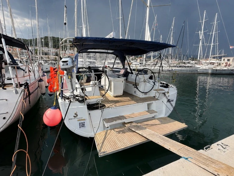 Bareboat Rental Sailboat Bénéteau with a boat licence