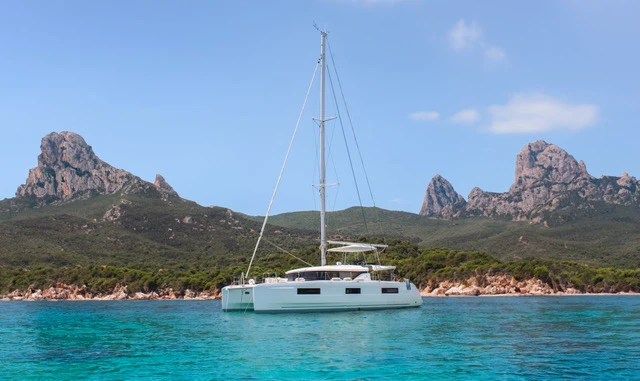 Rent a Lagoon Lagoon 46 Ajaccio