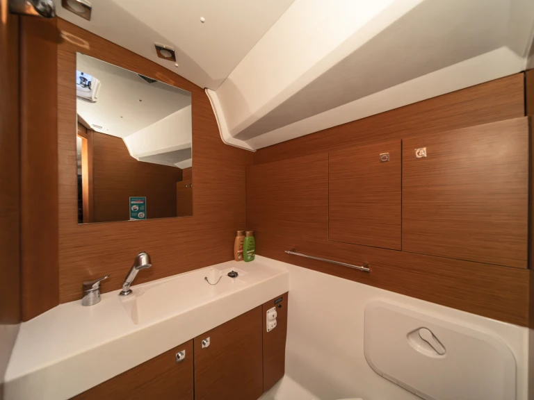 Sailboat rental in Rhodes (City) - Jeanneau Sun Odyssey 479