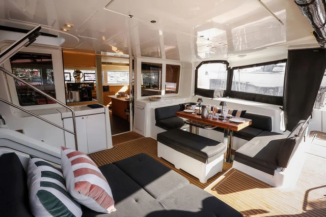 Catamaran rental in Ajaccio - Lagoon Lagoon 52
