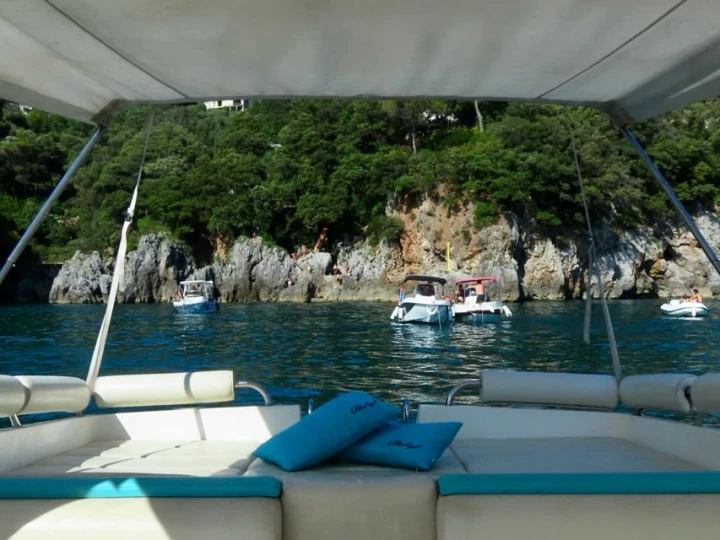Motorboat for rent Bocca di Magra at the best price