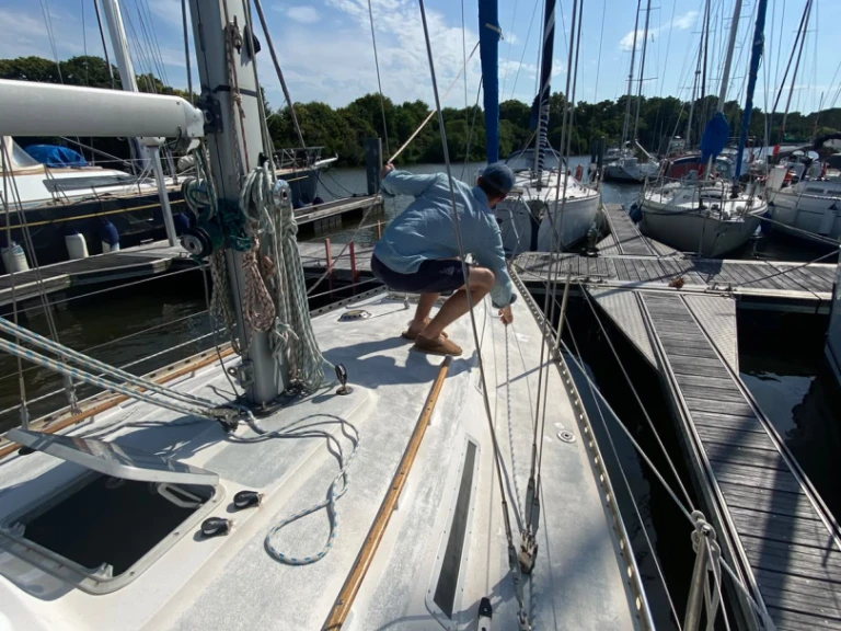 Sailboat for rent France at the best price
