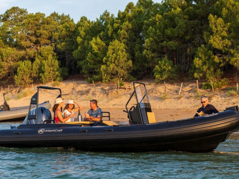 RIB for rent Saint-Martin-de-Ré at the best price
