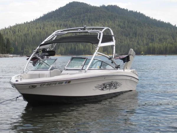 Bareboat Rental Motorboat Nautique Correct Craft with a boat licence