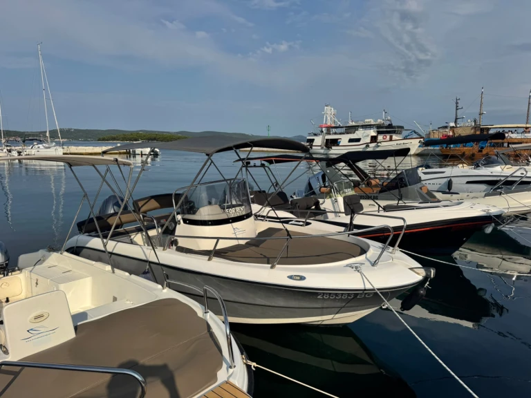 Rent a Fisher Fisher 20 Tkon