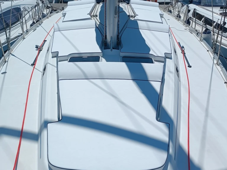 Boat rental Bénéteau Cyclades 50.4 in Castellammare di Stabia on Samboat