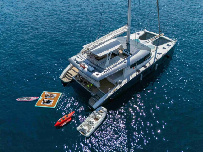 Catamaran rental in Milazzo - Sunreef Sunreef 74