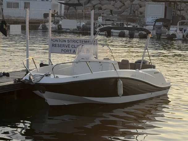 Motorboat rental with or without captain Quicksilver France