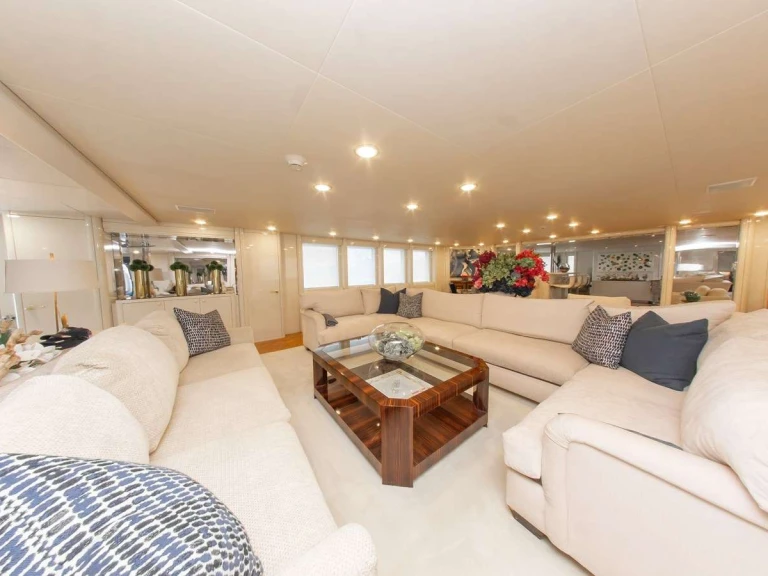 Luxury Yacht rental in Naples - Oceanfast YCM FIFTY