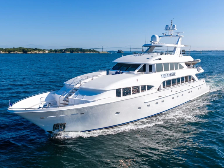 Yacht charter Fort Lauderdale cheap TANZANITE