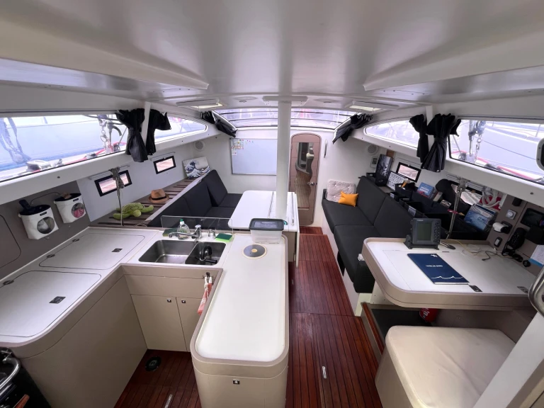 Boat rental RM RM 1260 in Fort-de-France on Samboat
