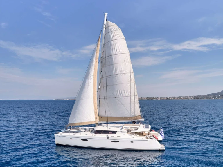 Luxury Yacht for rent Mahé at the best price