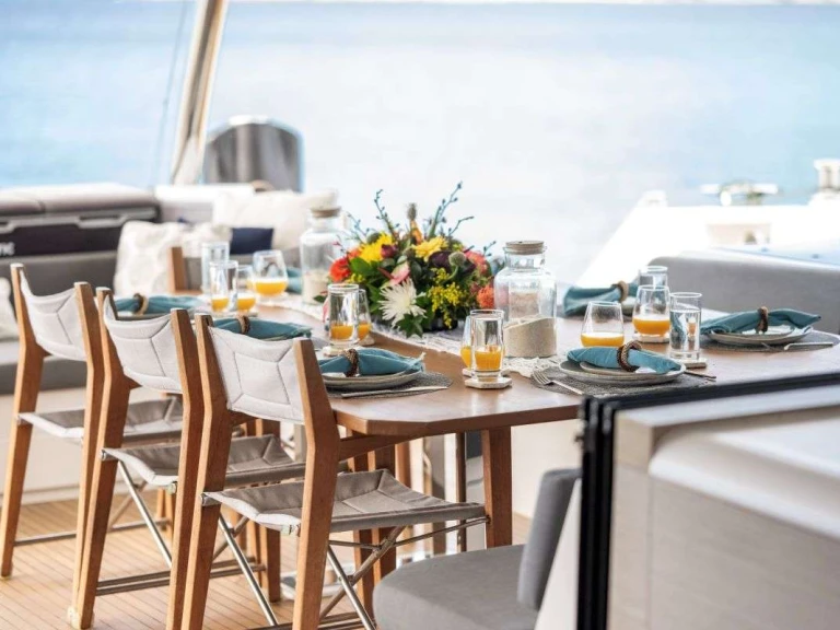 Boat rental Fountaine Pajot LYRA in Caribbean on Samboat