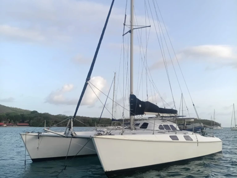 Boat rental Fountaine Pajot Louisiane 37 in Sainte-Anne on Samboat