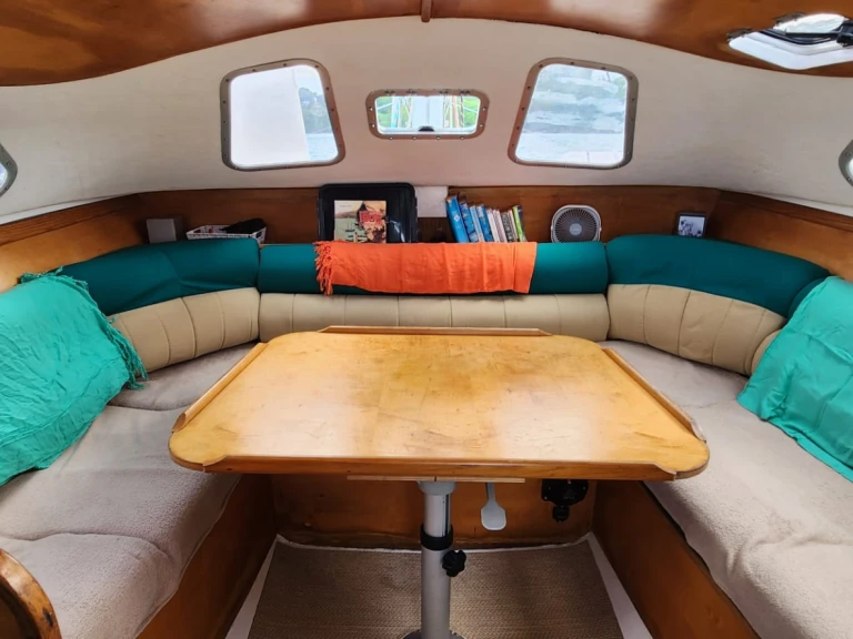 Boat rental Fountaine Pajot Louisiane 37 in Sainte-Anne on Samboat
