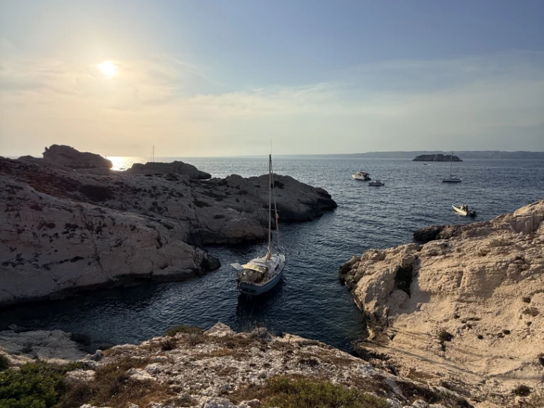 Kirie Fifty 27 charter bareboat or captained in  L'Estaque
