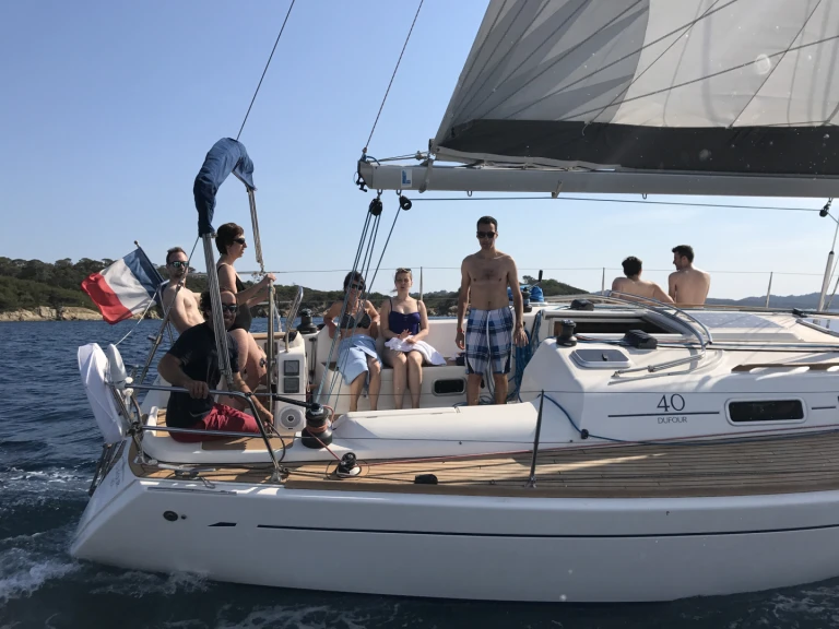 Bareboat Rental Sailboat Dufour with a boat licence