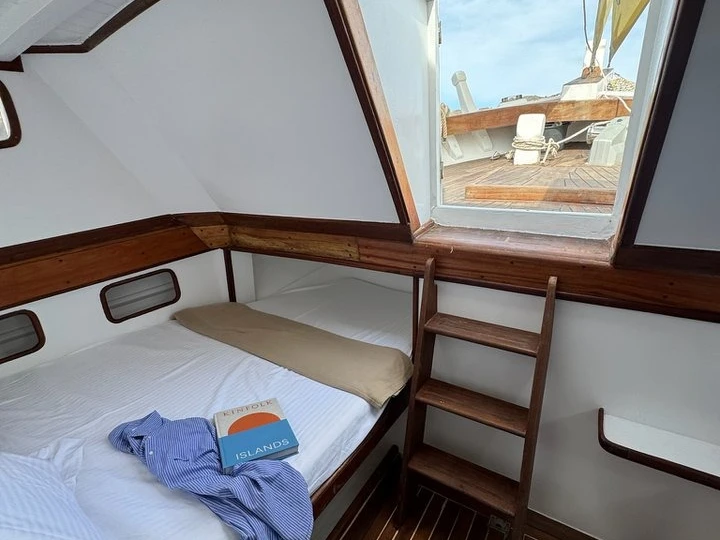 Rent a  Trehandiri Oía