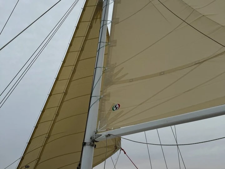 Sailboat rental in Oía -  Trehandiri